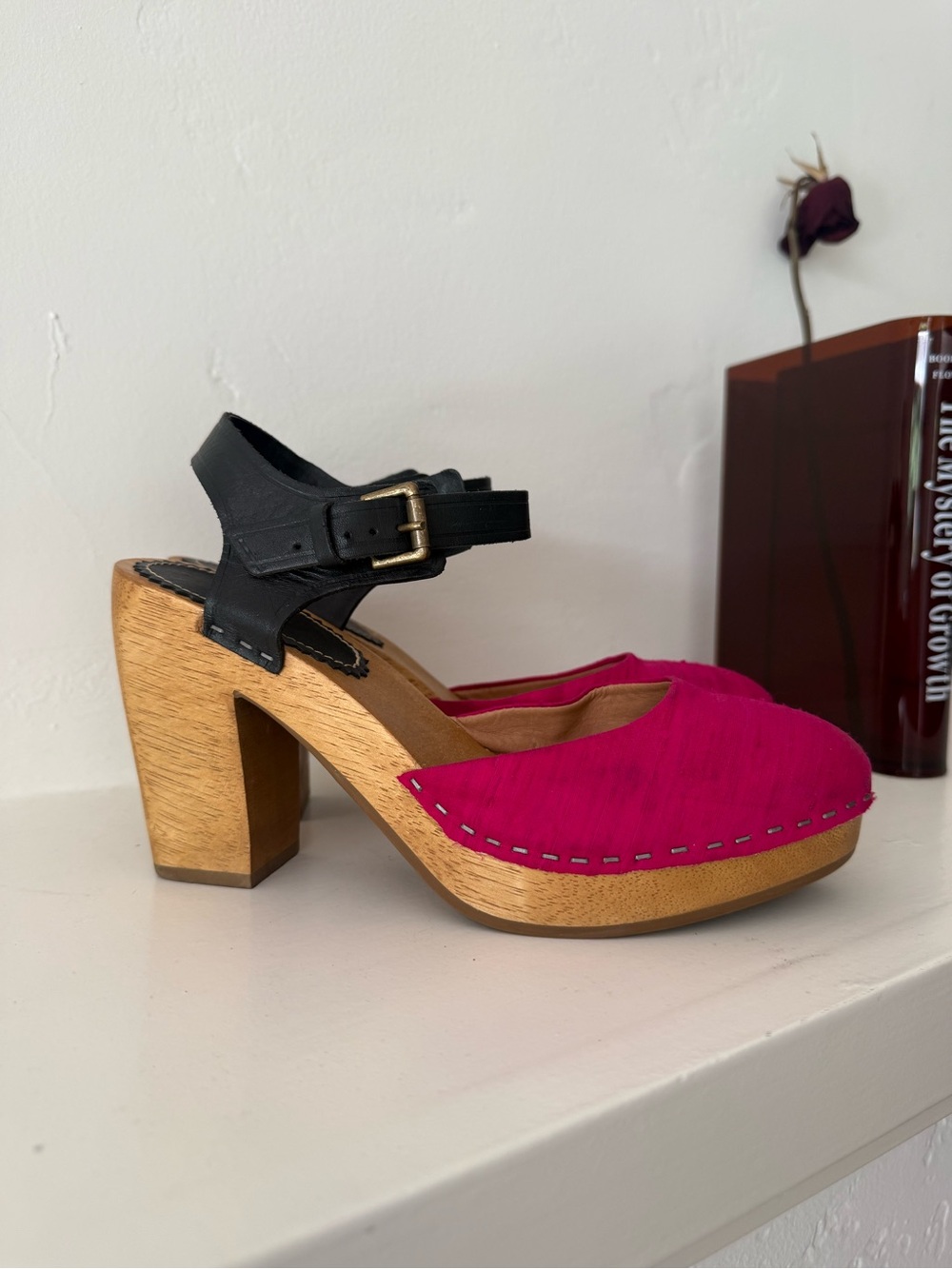 New Anthropologie Holding Horses Hansel Lagenlook Wooden & Silk Clogs